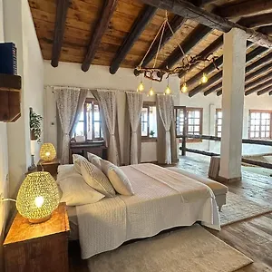https://casa-del-tanque.in-canary-islands.com